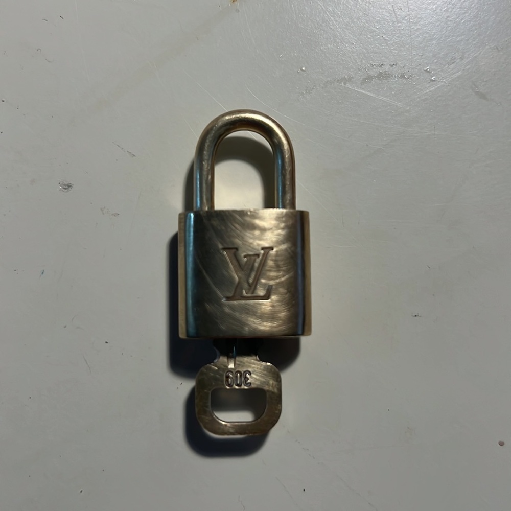 Louis Vuitton Lock & Key 🔐 #309
